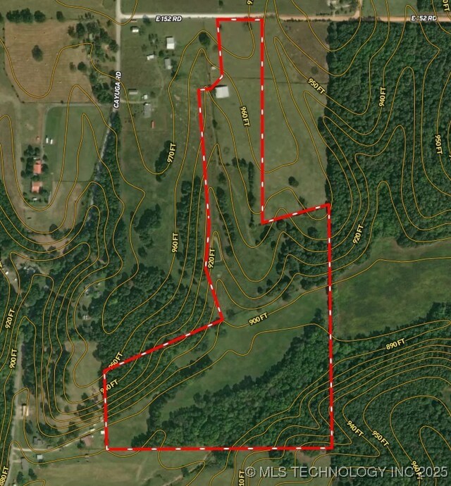 42 E 152nd Rd, Wyandotte, OK 74370