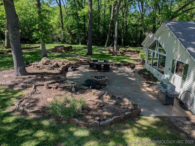 view of yard with a patio area