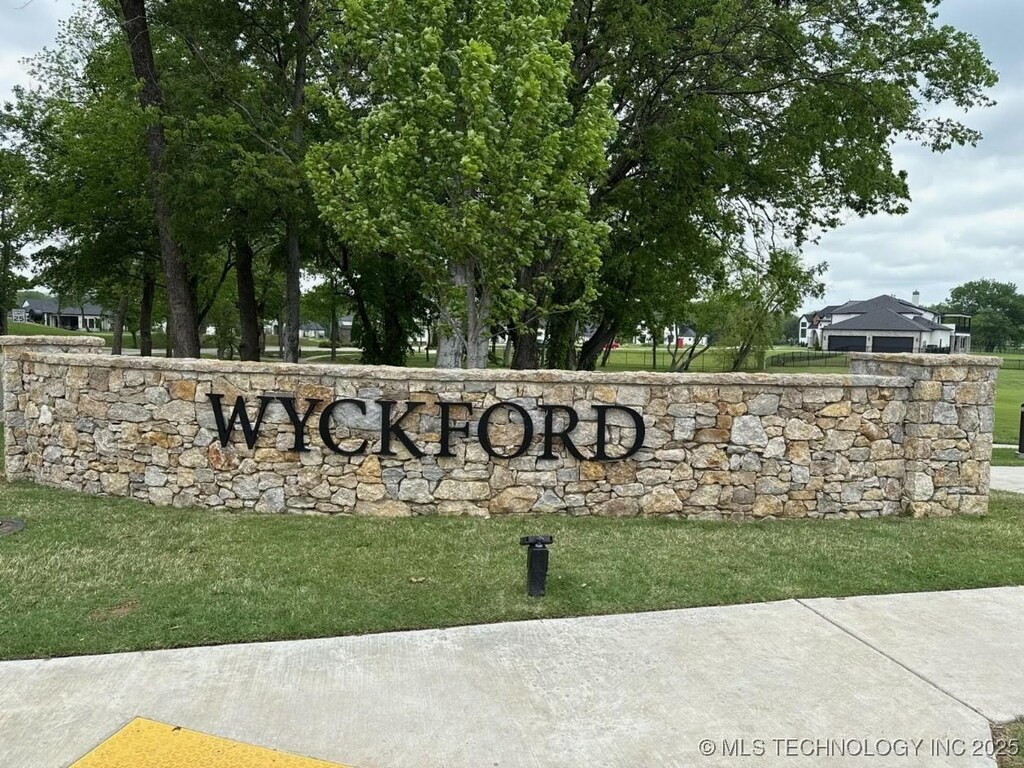 7407 E College St, Broken Arrow, OK 74014