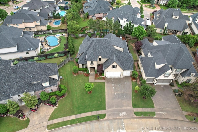 4401 S Quinoa Ave, Broken Arrow, OK 74011 - aerial view of property and surrounding area featuring nearby suburban area and a pool area