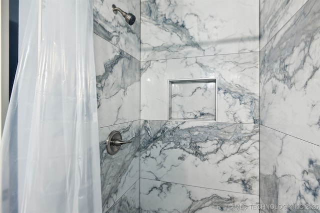 6727 S Richmond Ave Unit 632, Tulsa, OK 74136 - detailed view of a shower with shower curtain