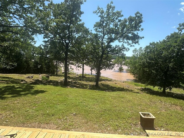 1082 Gaines Creek Loop, Eufaula, OK 74432 - view of green lawn