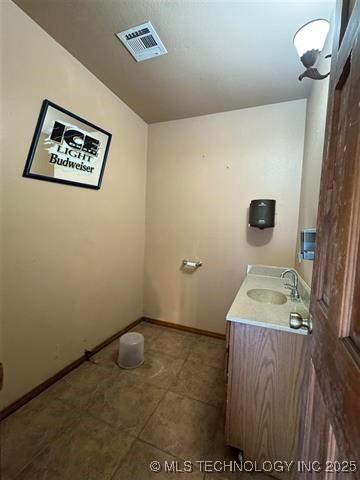 802 E Brissy St, Cushing, OK 74023 - photo 11
