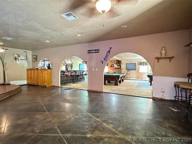 802 E Brissy St, Cushing, OK 74023 - photo 9