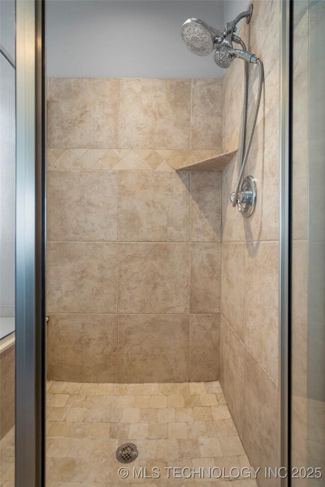 9502 S 73rd E Ave, Tulsa, OK 74133 - full bath with a shower stall