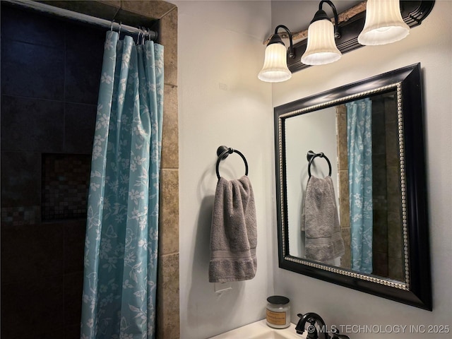 116 S Camden St, Muskogee, OK 74403 - bathroom with tiled shower