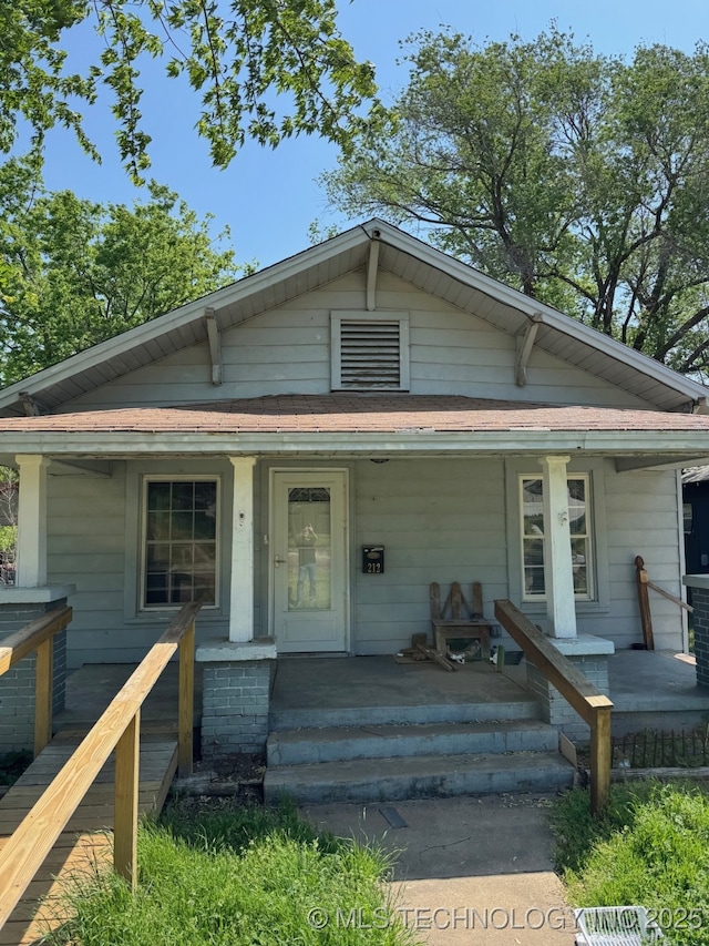 bungalow-style house with covered porch