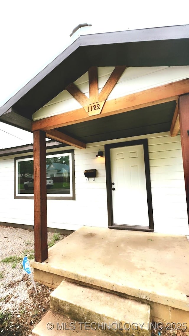 view of property entrance