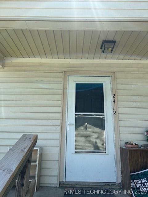 view of exterior entry