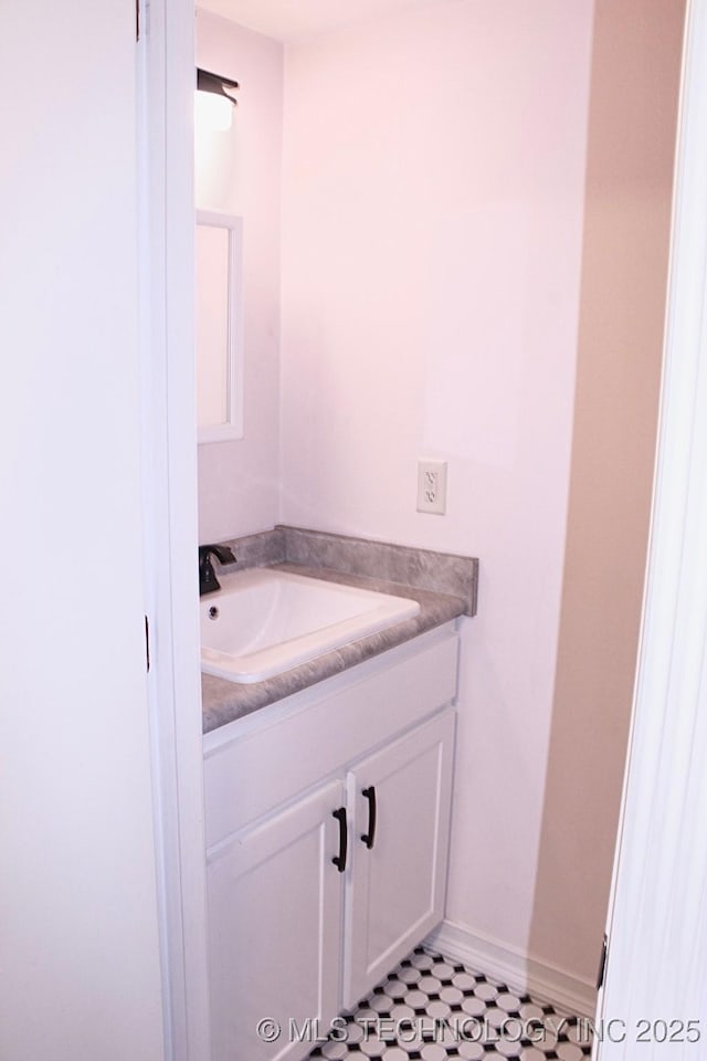 1005 N Osage St, Chouteau, OK 74337 - bathroom featuring vanity