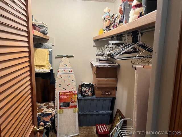 16 B St NW, Inola, OK 74036 - walk in closet with carpet