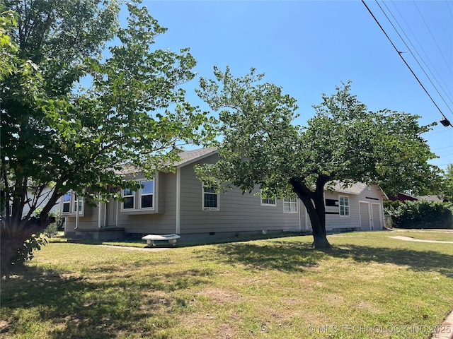304 E 45th Ct, Tulsa, OK 74105 - view of side of property featuring crawl space and a lawn