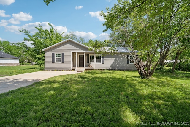 109 S Coo Y Yah St, Pryor, OK 74361 - single story home featuring a front yard