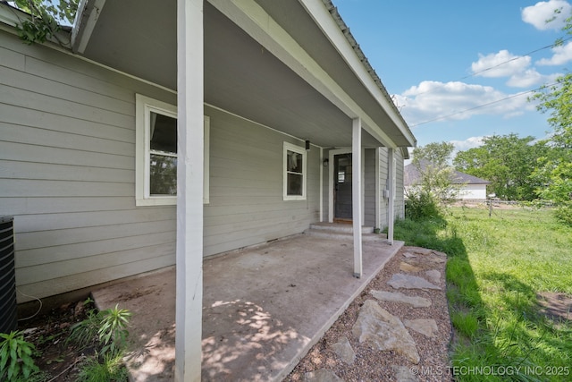 109 S Coo Y Yah St, Pryor, OK 74361 - view of patio featuring fence
