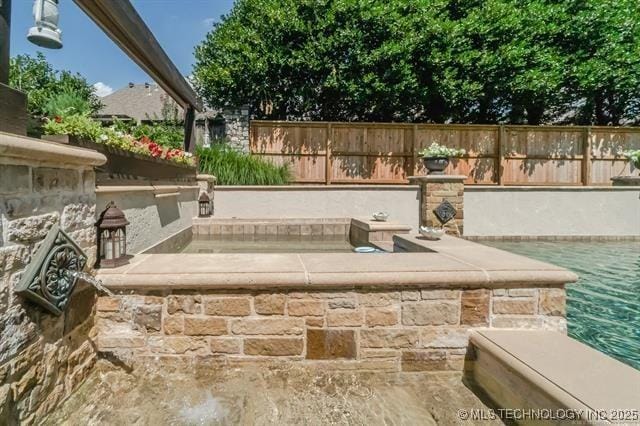 11615 S New Haven Ave, Tulsa, OK 74137 - exterior details with fence