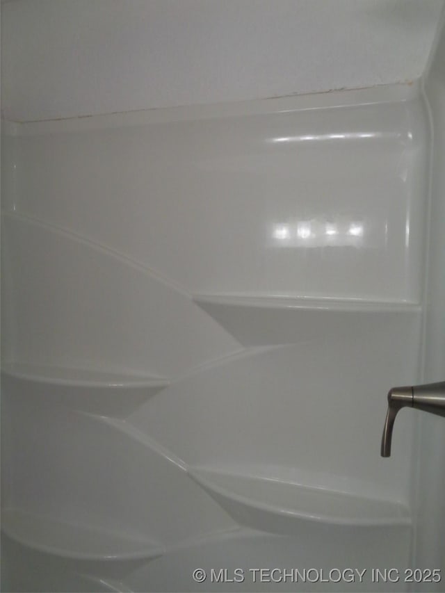 177 Lakeaire Dr, Eufaula, OK 74432 - view of room details