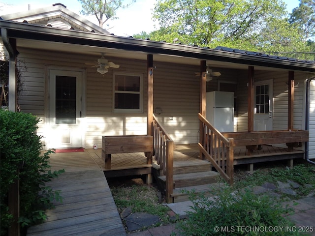 177 Lakeaire Dr, Eufaula, OK 74432 - exterior space featuring a deck and a ceiling fan