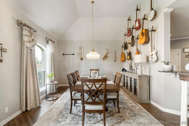 3401 N Narcissus Ave, Broken Arrow, OK 74012 - dining area featuring vaulted ceiling, wood finished floors, and baseboards