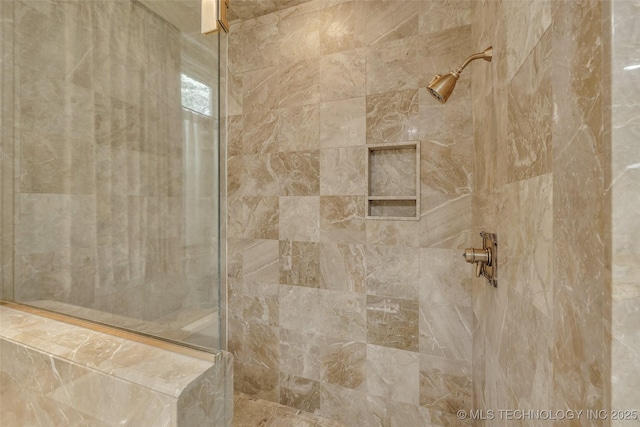 2119 E 30th Pl, Tulsa, OK 74114 - bathroom featuring tiled shower