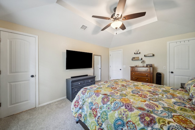 bedroom featuring carpet and ceiling fan