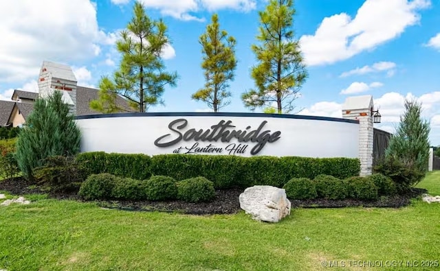 6442 E 148th St S, Bixby, OK 74008 - community / neighborhood sign featuring a lawn