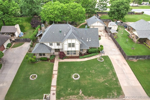 aerial view of property and surrounding area