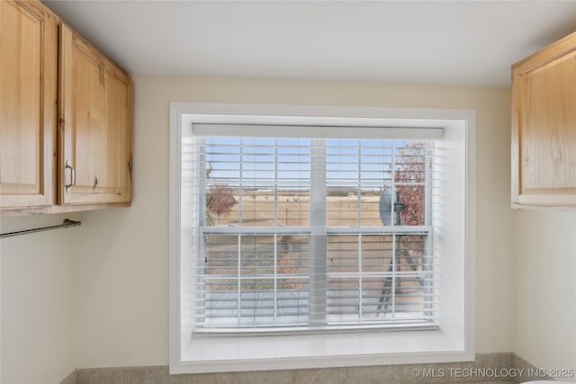 16550 S Elwood Ave, Glenpool, OK 74033 - details with light brown cabinetry