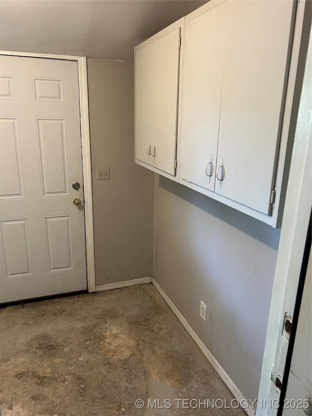 905 Leahy Ave, Pawhuska, OK 74056 - washroom featuring baseboards
