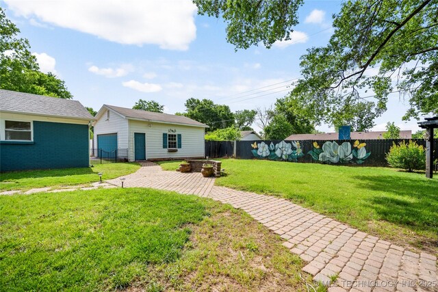 1022 W E St, Jenks, OK 74037 - view of yard with an outdoor structure