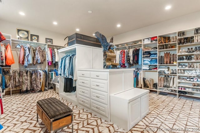 9639 Horizon Cir, Sperry, OK 74073 - walk in closet featuring light floors