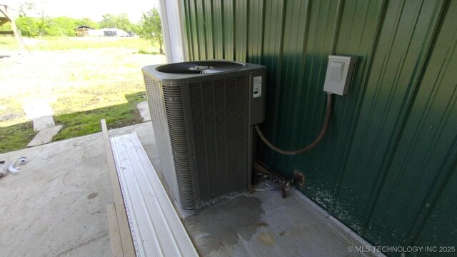 21316 County Road 502, Colcord, OK 74338 - details featuring central AC unit