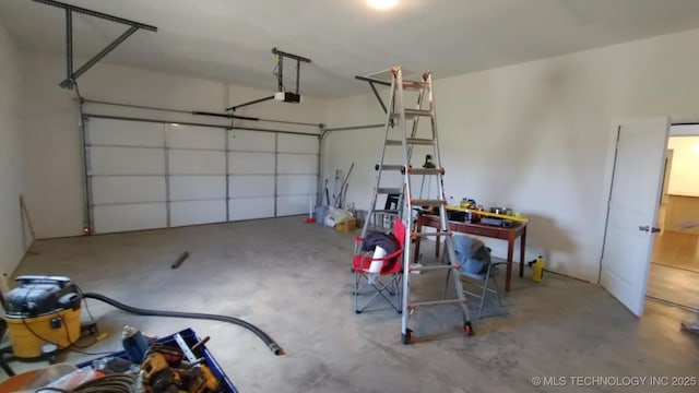 21316 County Road 502, Colcord, OK 74338 - garage with a garage door opener