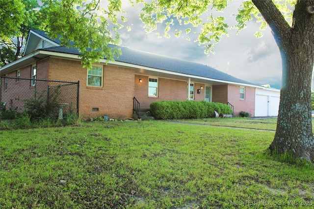 107 S 10th, Davis, OK 73030 - single story home featuring brick siding, a front lawn, and crawl space