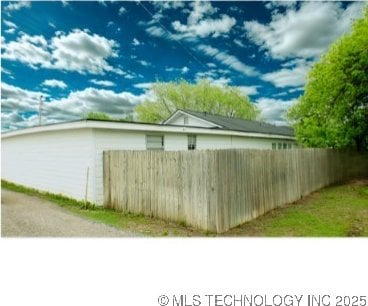 107 S 10th, Davis, OK 73030 - view of outbuilding