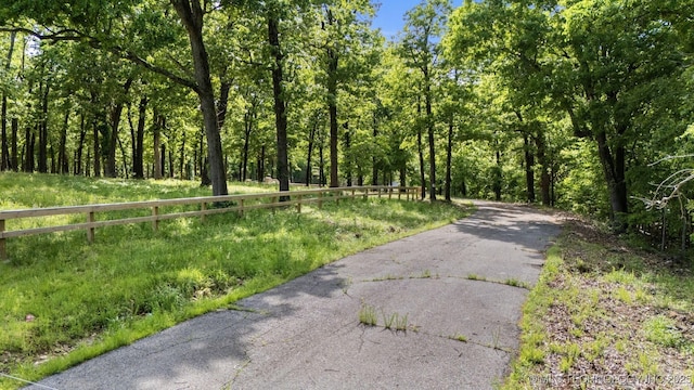 E 304 Road, Grove, OK 74344