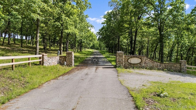 E 304 Road, Grove, OK 74344