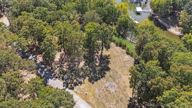 E 304 Road, Grove, OK 74344