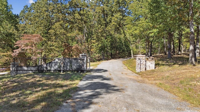 E 304 Road, Grove, OK 74344