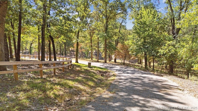 E 304 Road, Grove, OK 74344