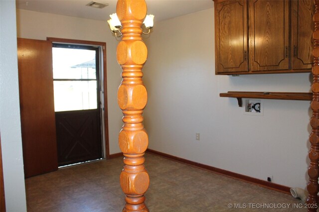 611 Kali Inla, Hartshorne, OK 74547 - foyer with baseboards