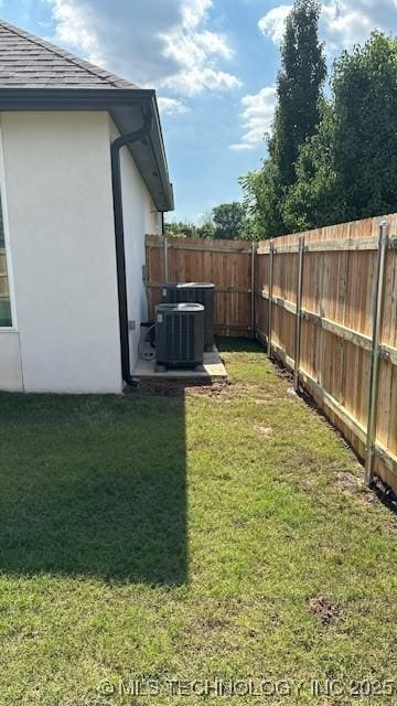 6909 S Willow Ave, Broken Arrow, OK 74011 - view of fenced backyard
