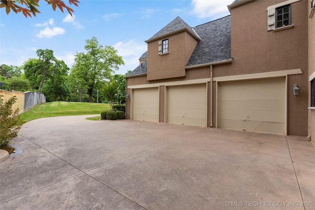 11616 S Hudson Ct, Tulsa, OK 74137 - garage with concrete driveway