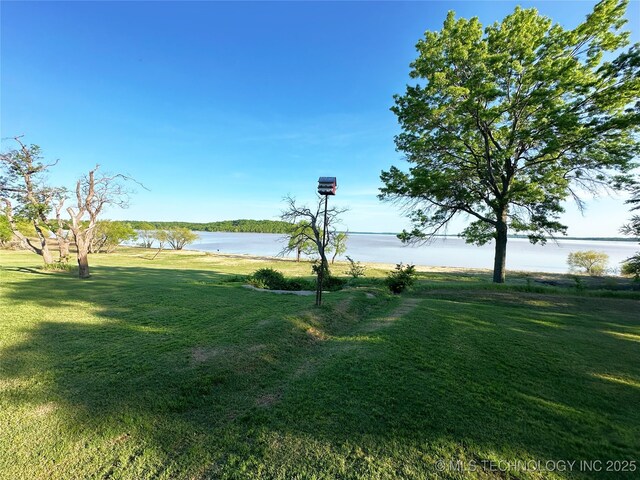 114537 Spring Creek Rd, Eufaula, OK 74432 - view of grassy yard with a water view