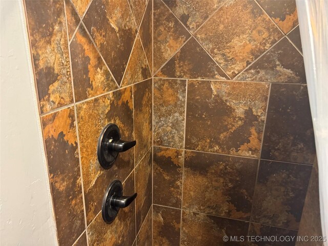 4715 Travertine, Ardmore, OK 73401 - bathroom view of tiled shower
