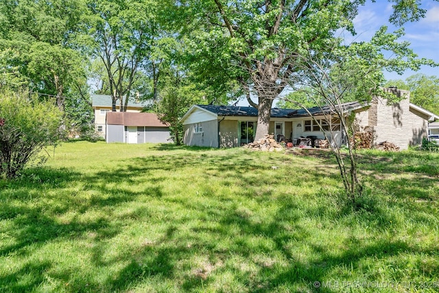 1014 SE 3rd St, Wagoner, OK 74467 - view of grassy yard