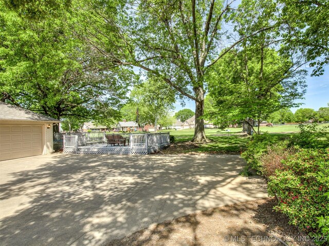 view of patio featuring a wooden deck