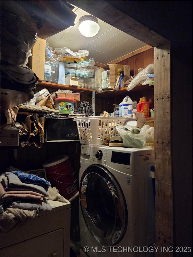 35530 W 261st St, Bristow, OK 74010 - clothes washing area featuring washer / clothes dryer