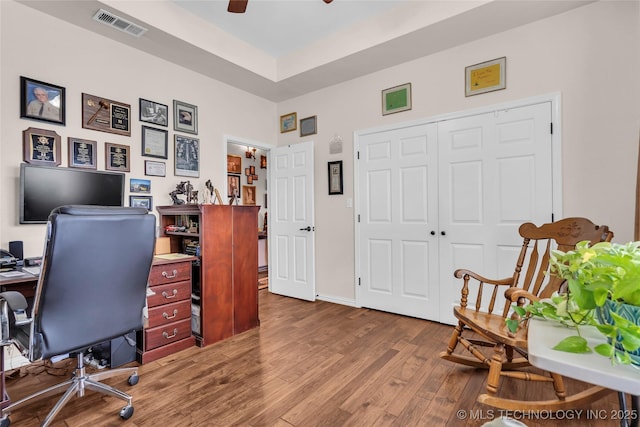 813 Franklin, Ardmore, OK 73401 - office area with wood finished floors and ceiling fan