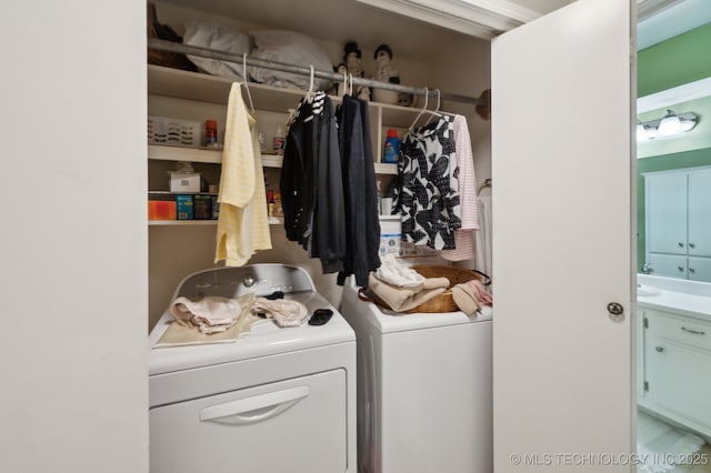 6522 S Memorial Dr Unit 19-H, Tulsa, OK 74133 - laundry room with washing machine and dryer