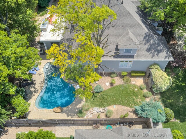 3661 S Lewis Ave, Tulsa, OK 74105 - view from above of property featuring a pool